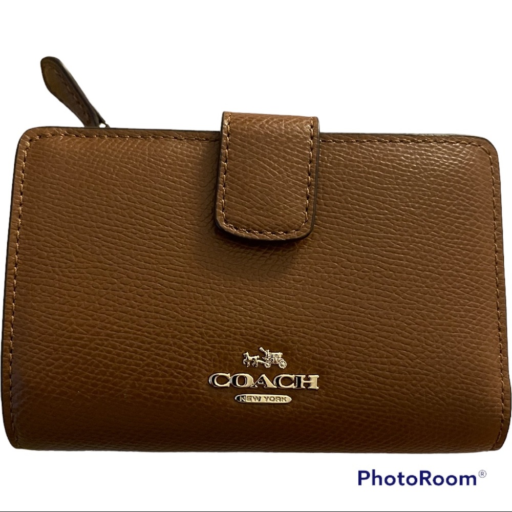 NEW COACH - Medium Corner Zip Wallet